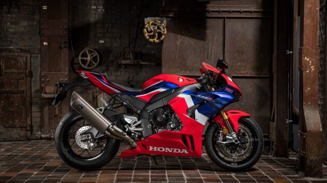 Honda Superbike and Car Included at Red Dot Design Museum 21