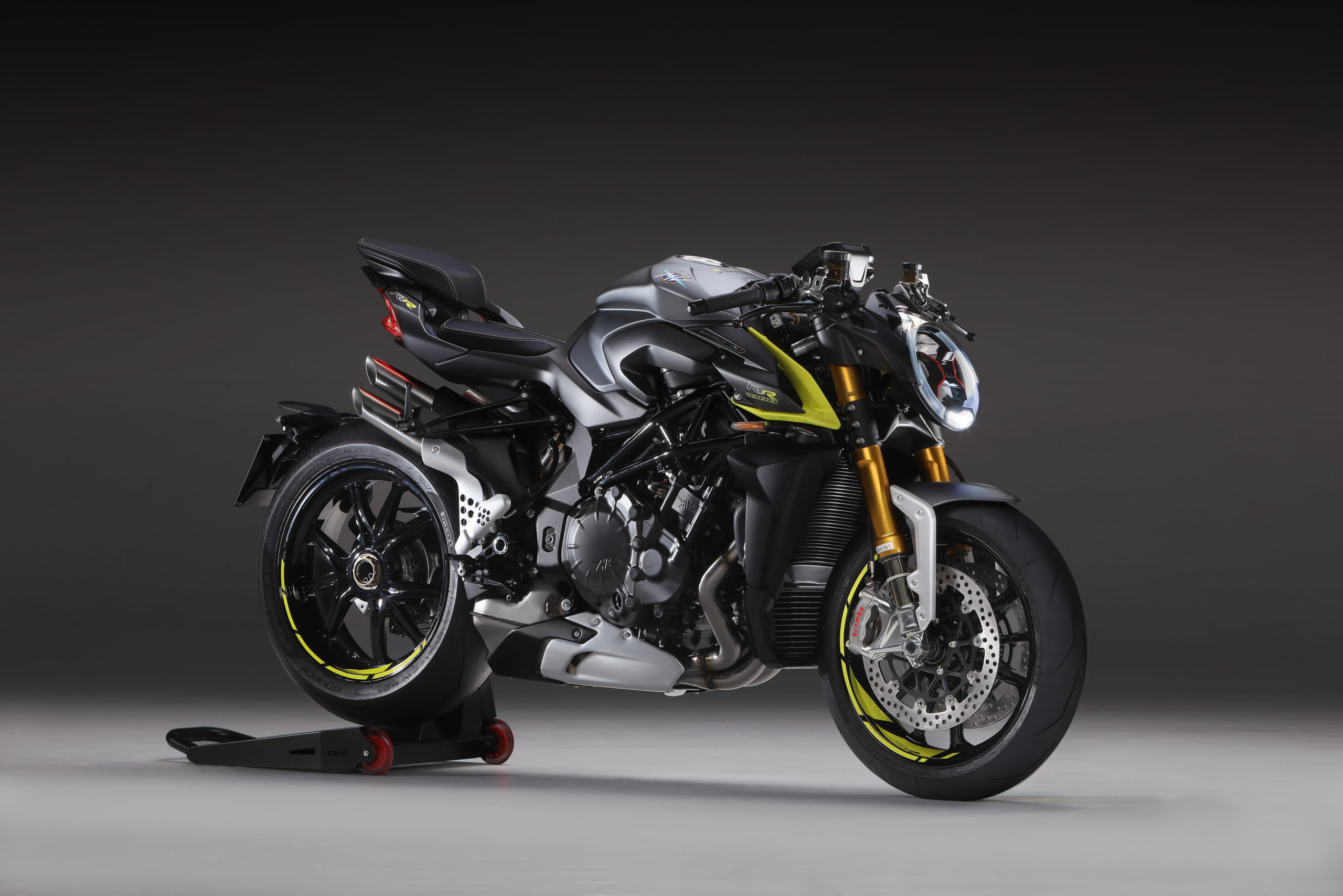 MV Agusta Tames the 208 HP Brutale 1000 RR - DriveMag Riders