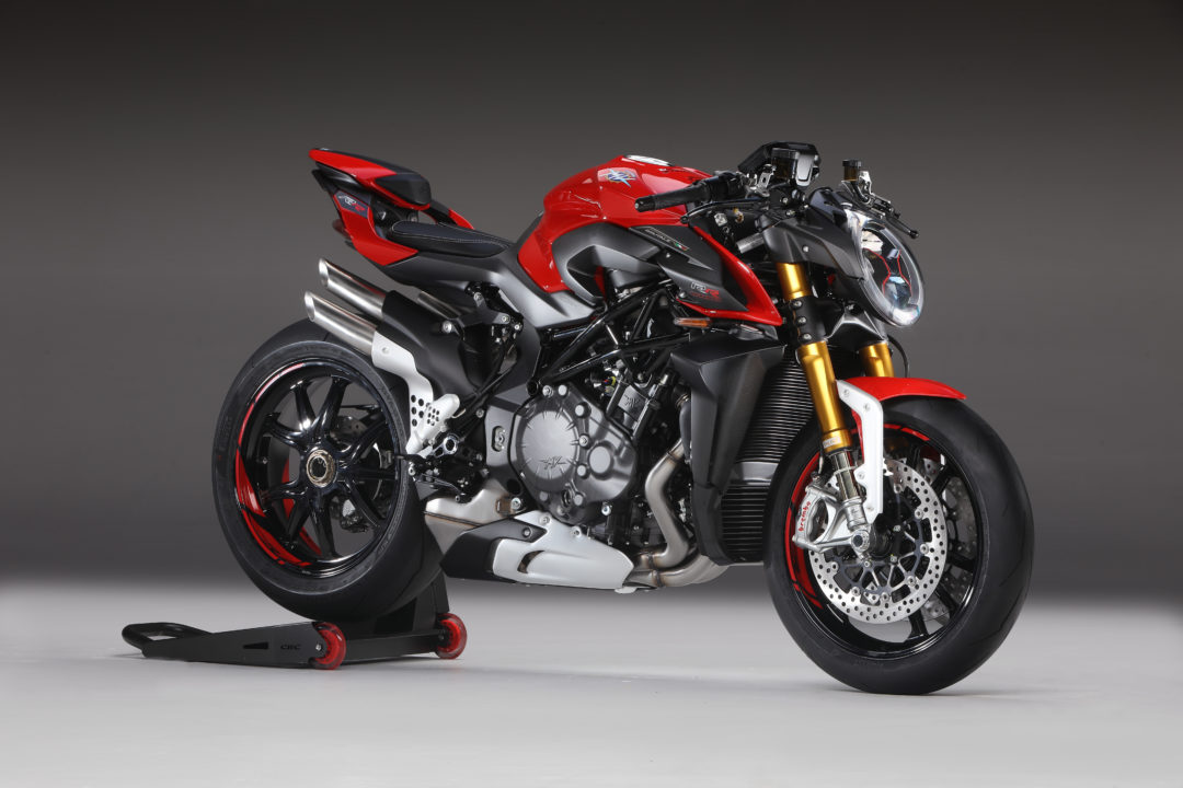 MV Agusta Tames the 208 HP Brutale 1000 RR | DriveMag Riders