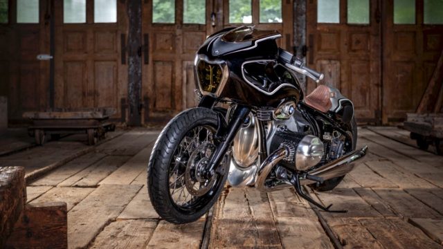 Hubless Electric Motorcycle with Mad Max Looks 10