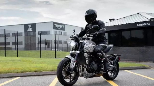 2021 Triumph Trident Closer to Production - Incoming Yamaha MT-07 Rival 27