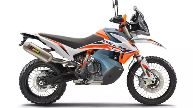 The KTM 890 Adventure R is here. But what’s the point? 4