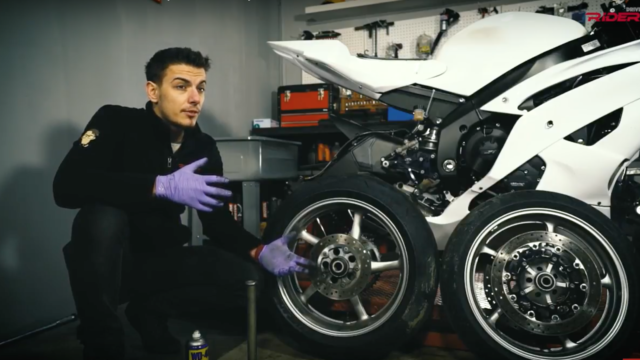 How To Remove And Install Your Motorcycle Wheels. Tips & Tricks Included 1