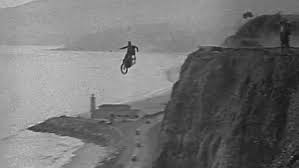 First Motorcycle Parachute Jump… ends Bad (1926 Thrilling Video) 2