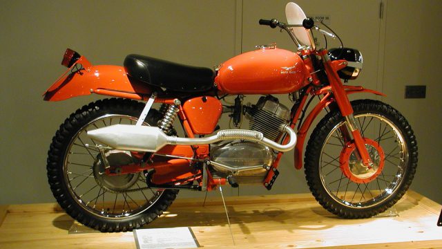 Scramblers - Timeless Machines That Rock The Dirt And Asphalt 1