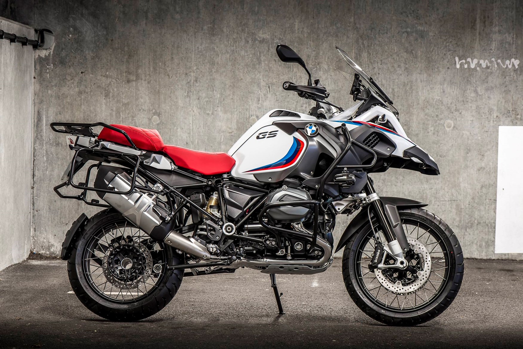 New BMW R1200GS Adventure is On The Way | DriveMag Riders