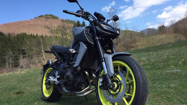 2017 New Yamaha Mt 09 Fz 09 Review Our Video Drivemag Riders