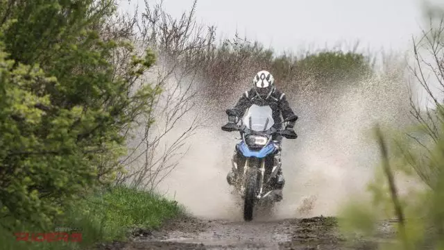 2017 BMW R1200GS Review - Old vs. New Off-Road Test 1