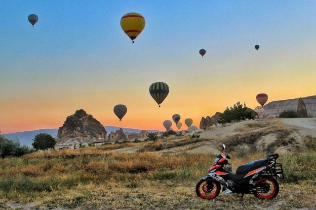 Malaysian couple complete epic honeymoon journey on a 15hp scooter. Inspiring photos 1