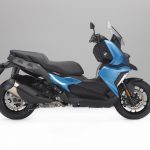 The New BMW C 400 X mid-size scooter 12