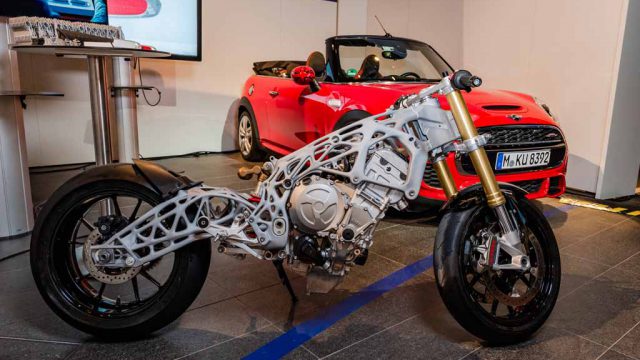 BMW S1000RR receives mind-blowing 3D printed frame 2