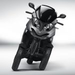 Quadro QV3 leaning scooter looks like a better alternative to Yamaha’ Niken 7