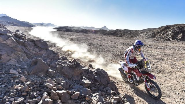Dakar 2020, day two: Laia Sanz crashes 1