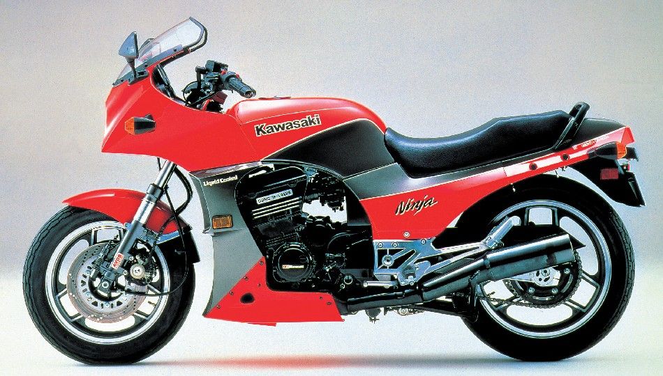 Kawasaki GPZ900R return. Rumours from DriveMag Riders