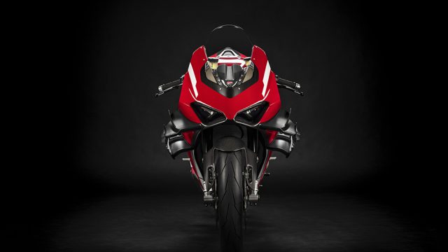 04_Ducati Superleggera V4_UC145952_Low