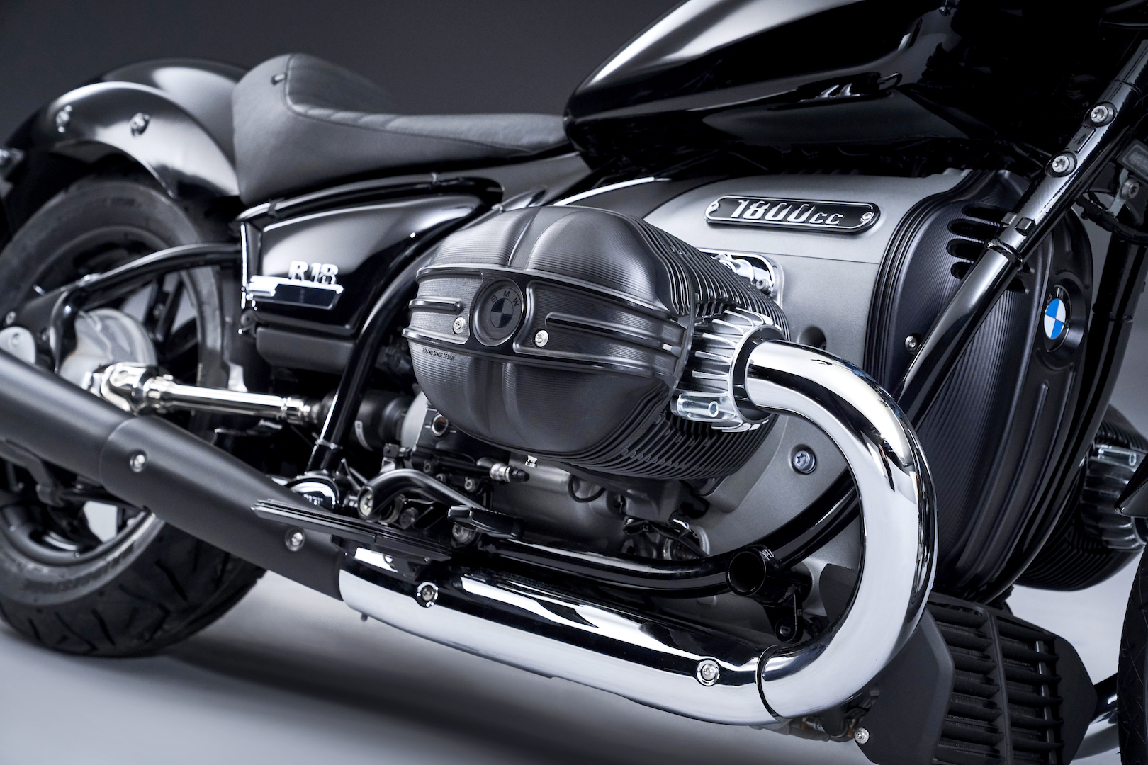 Bmw R18 Cruiser Preview Price Better Than Harley Davidson Drivemag Riders