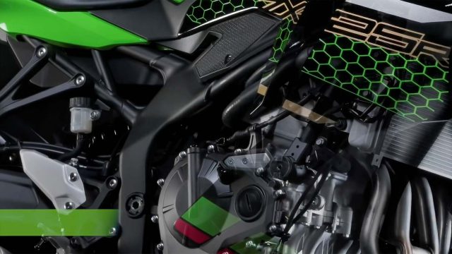 2020 Kawasaki ZX 25R 10 6837
